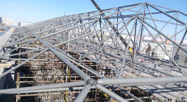 麻城细数网架装配中抉择应用钢结构对室第的优势